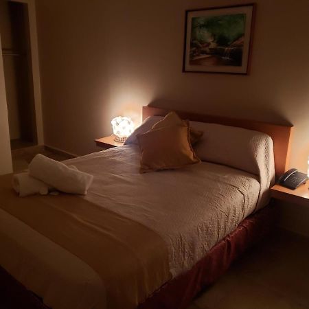 Hotel La Pequena Valencia Buitenkant foto