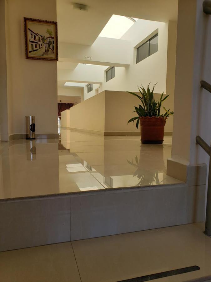 Hotel La Pequena Valencia Buitenkant foto