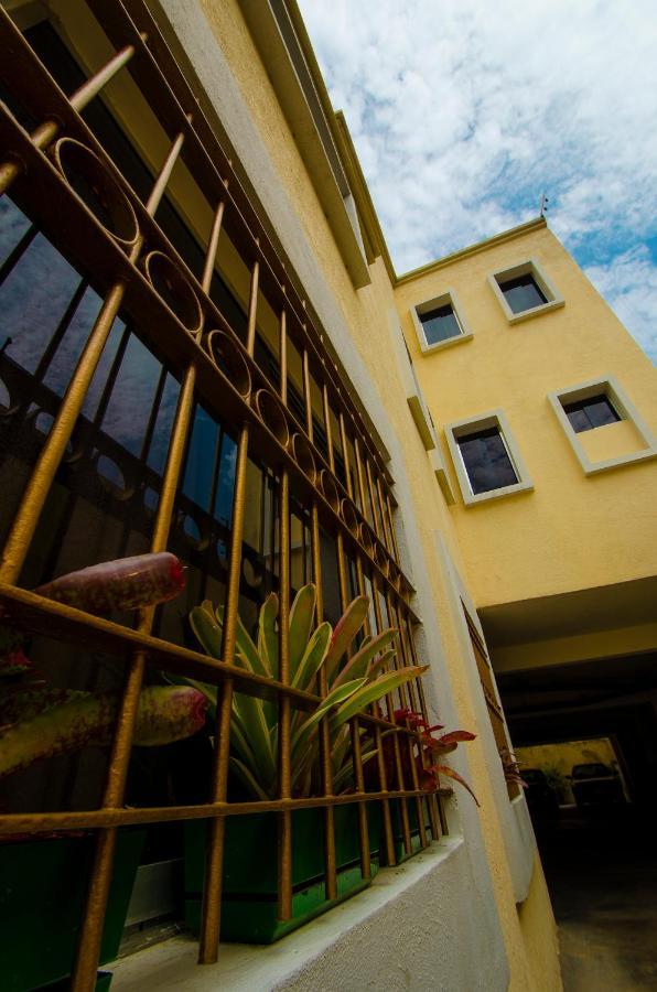 Hotel La Pequena Valencia Buitenkant foto